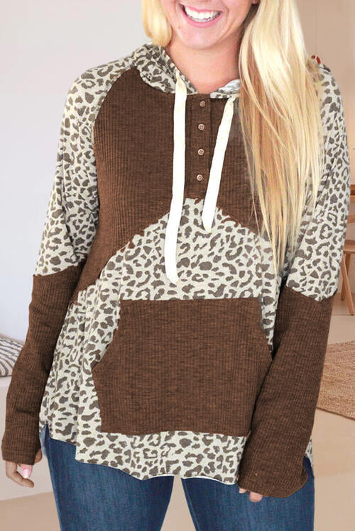 LM | Fashionable and minimalist hoodie