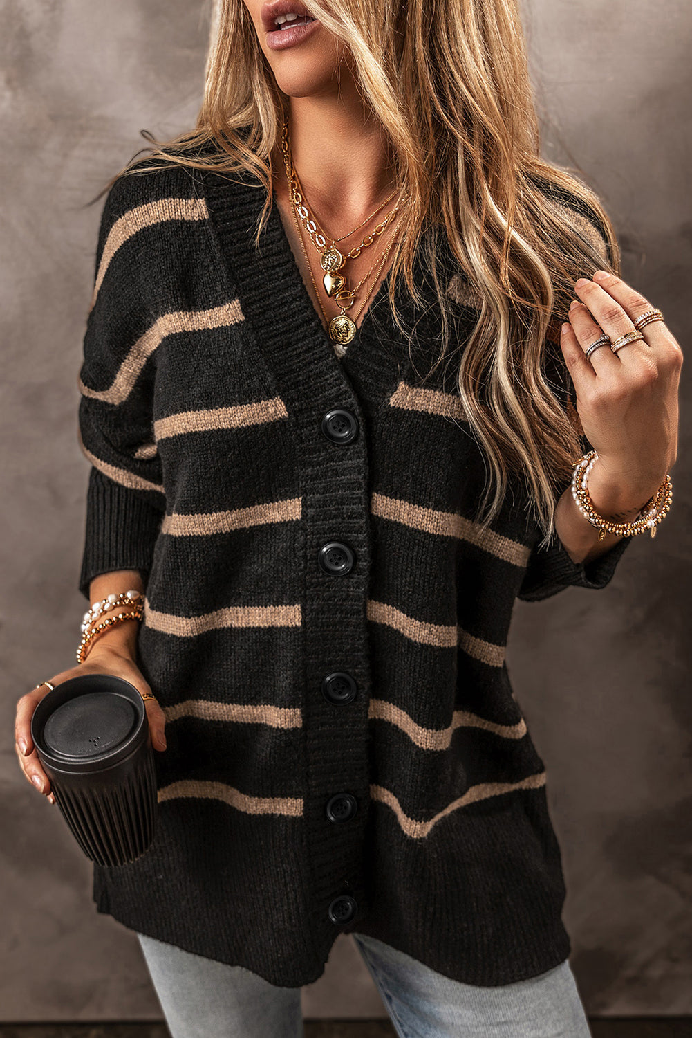 LM | Classic and stylish winter cardigan
