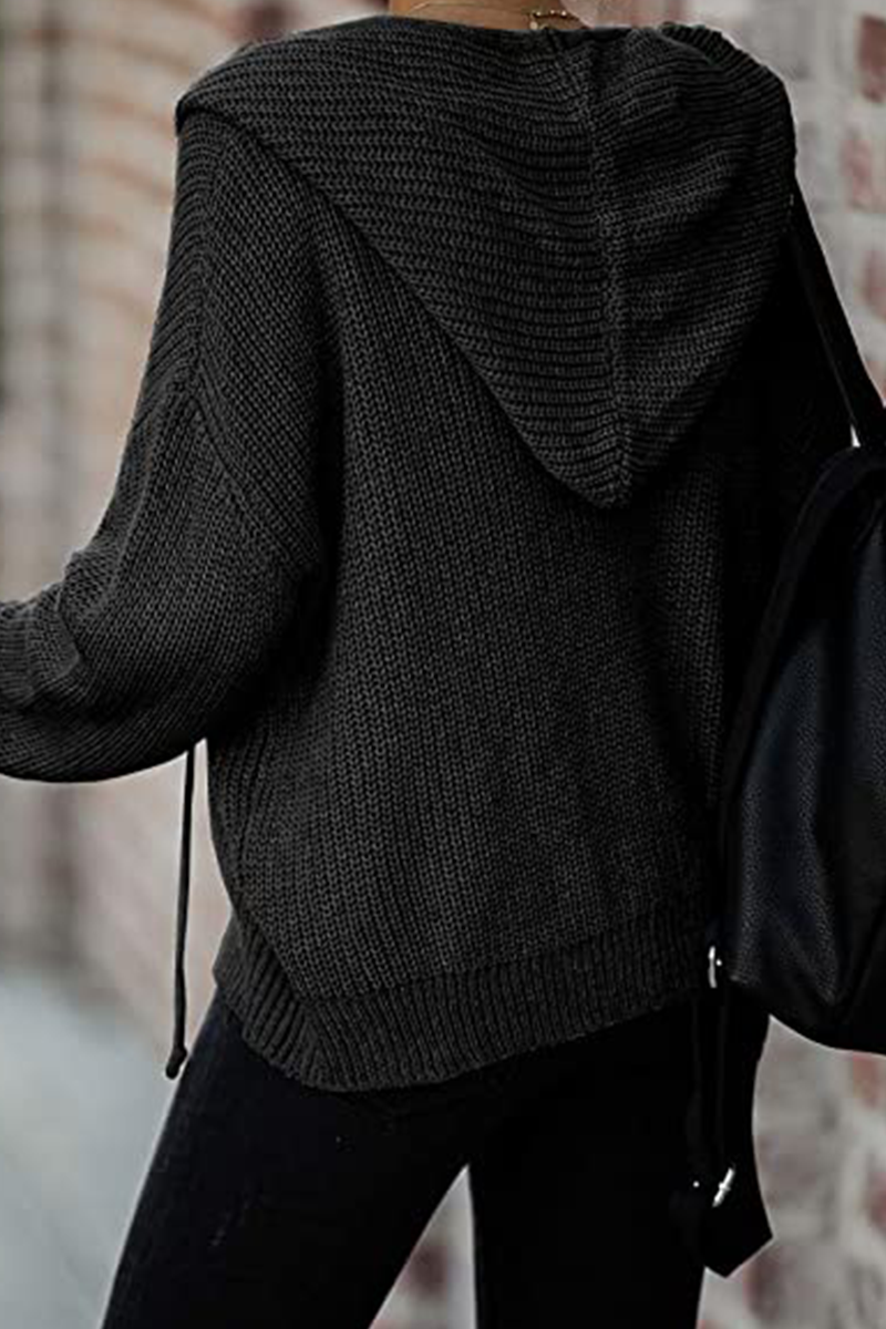LM | Stylish and elegant winter sweater