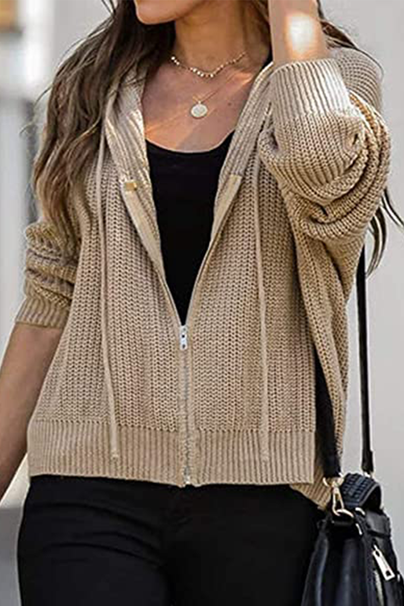 LM | Stylish and elegant winter sweater