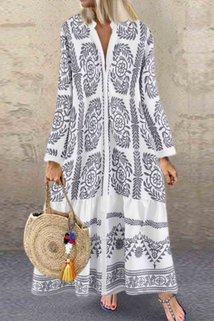 LM | Oversized dress with high collar and street print