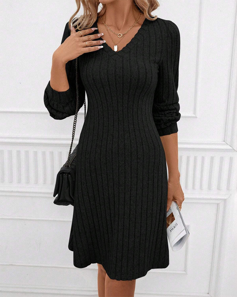LM | Plain ribbed dress with V-neckline