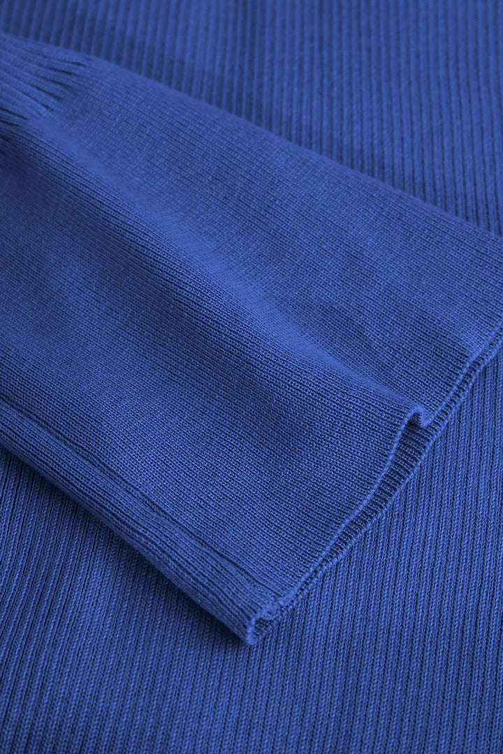 LM | Fashionable and minimalist winter dress