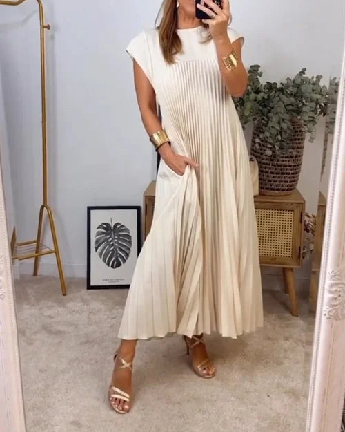 LM | Simple pleated dress