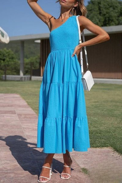 LM | Asymmetric midi dress with open shoulders and pockets