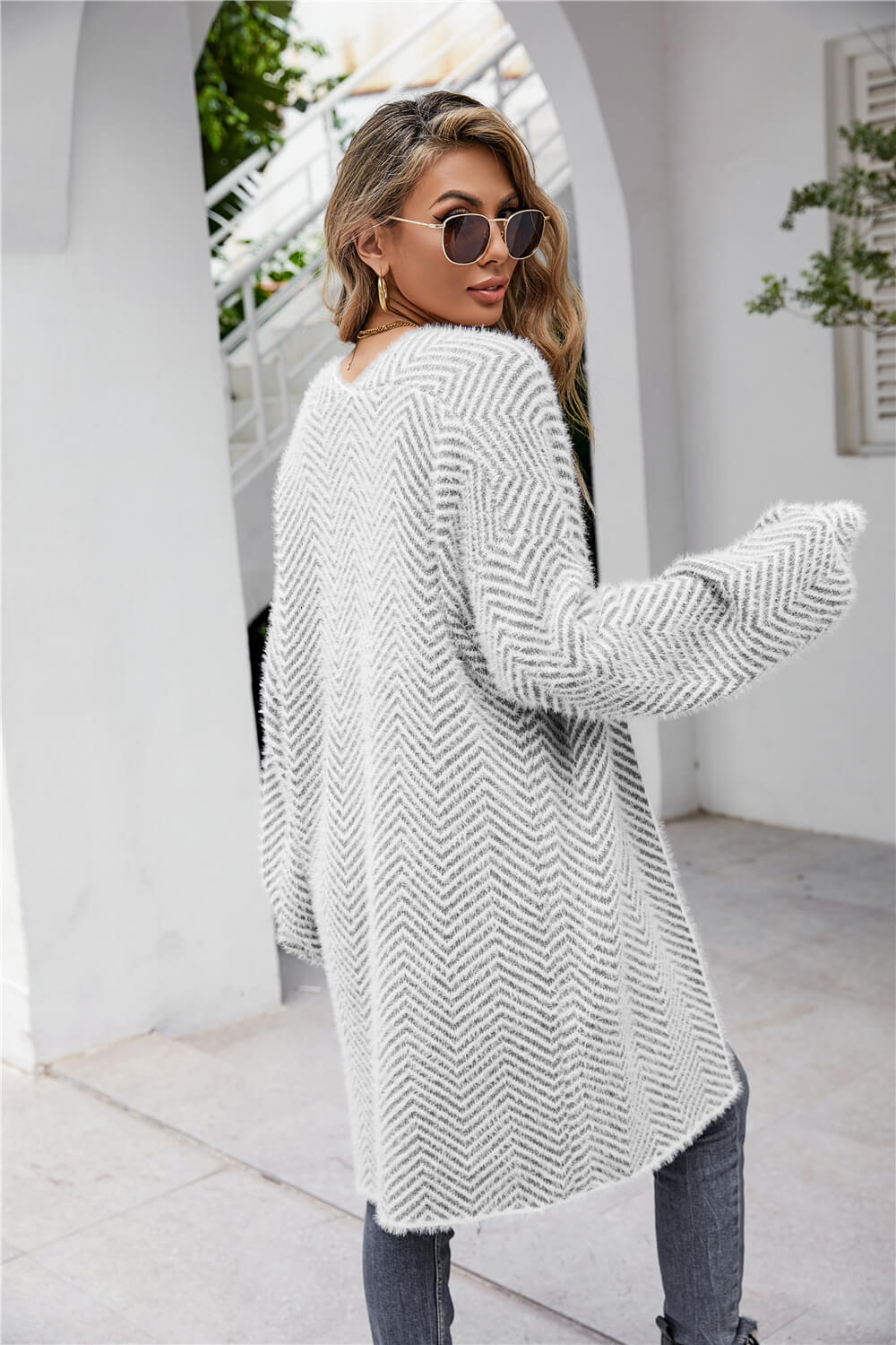 LM | Classic and stylish winter cardigan