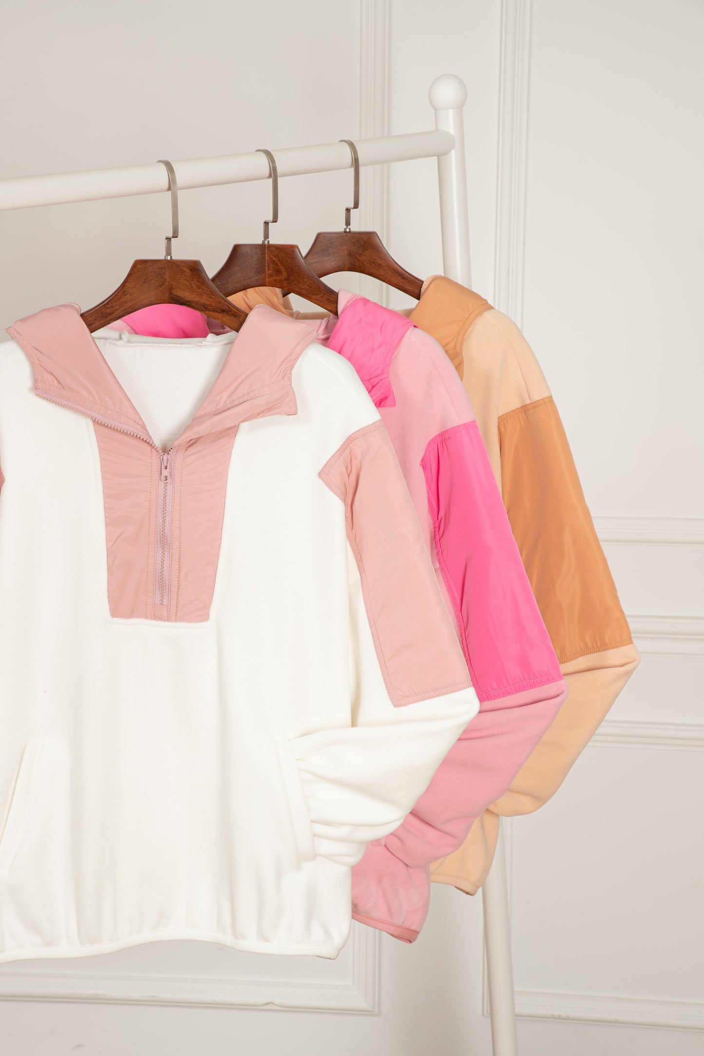 LM | Stylish and elegant winter hoodie