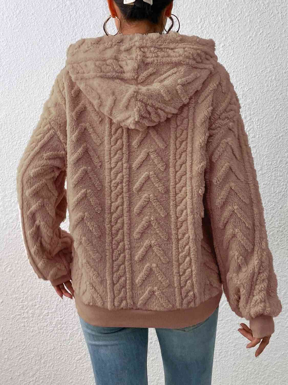 LM | Casual and comfortable hoodie