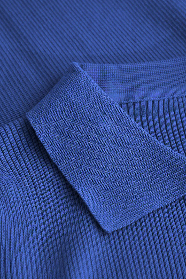 LM | Fashionable and minimalist winter dress