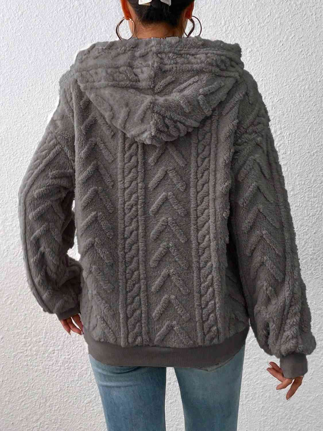 LM | Casual and comfortable hoodie
