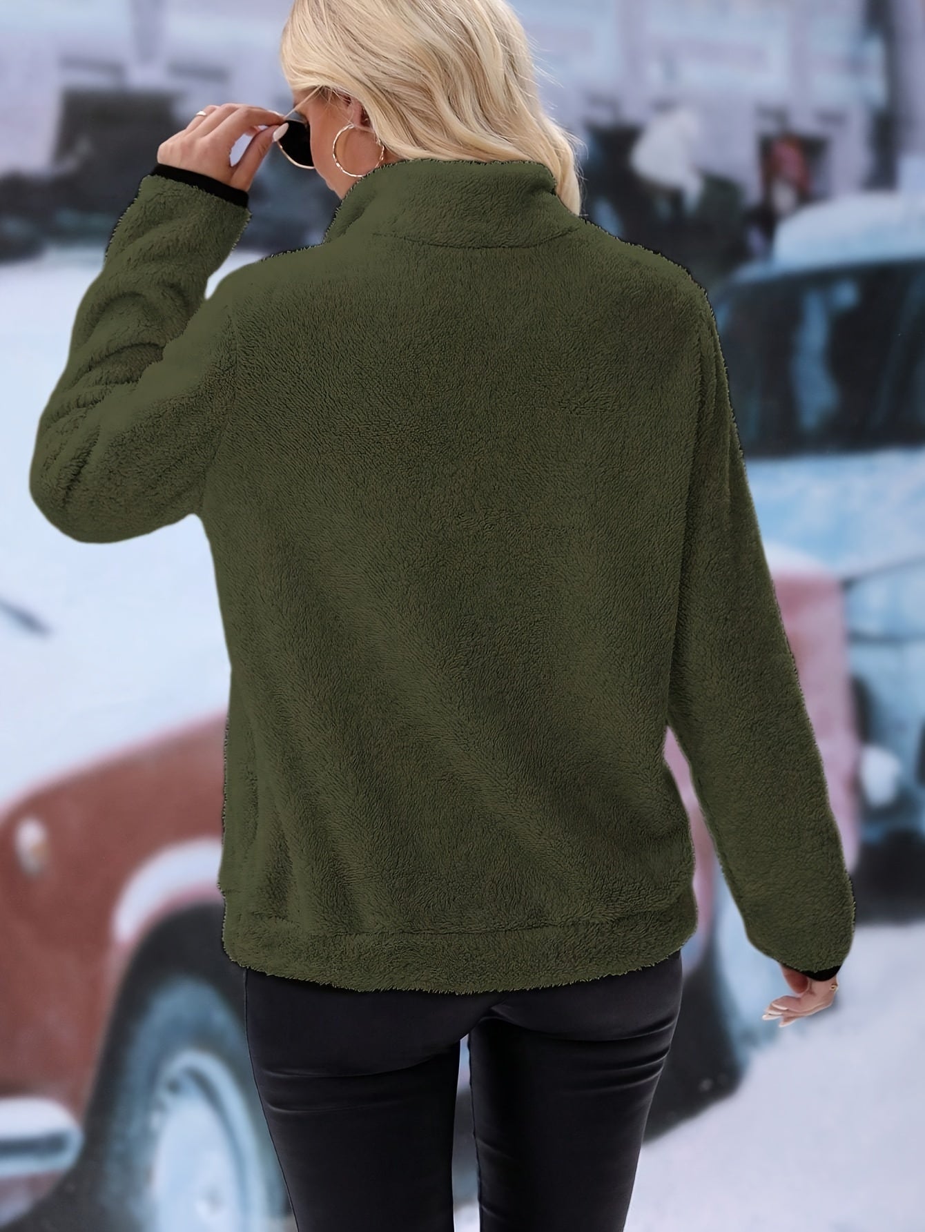 LM | Elegant and casual winter sweater