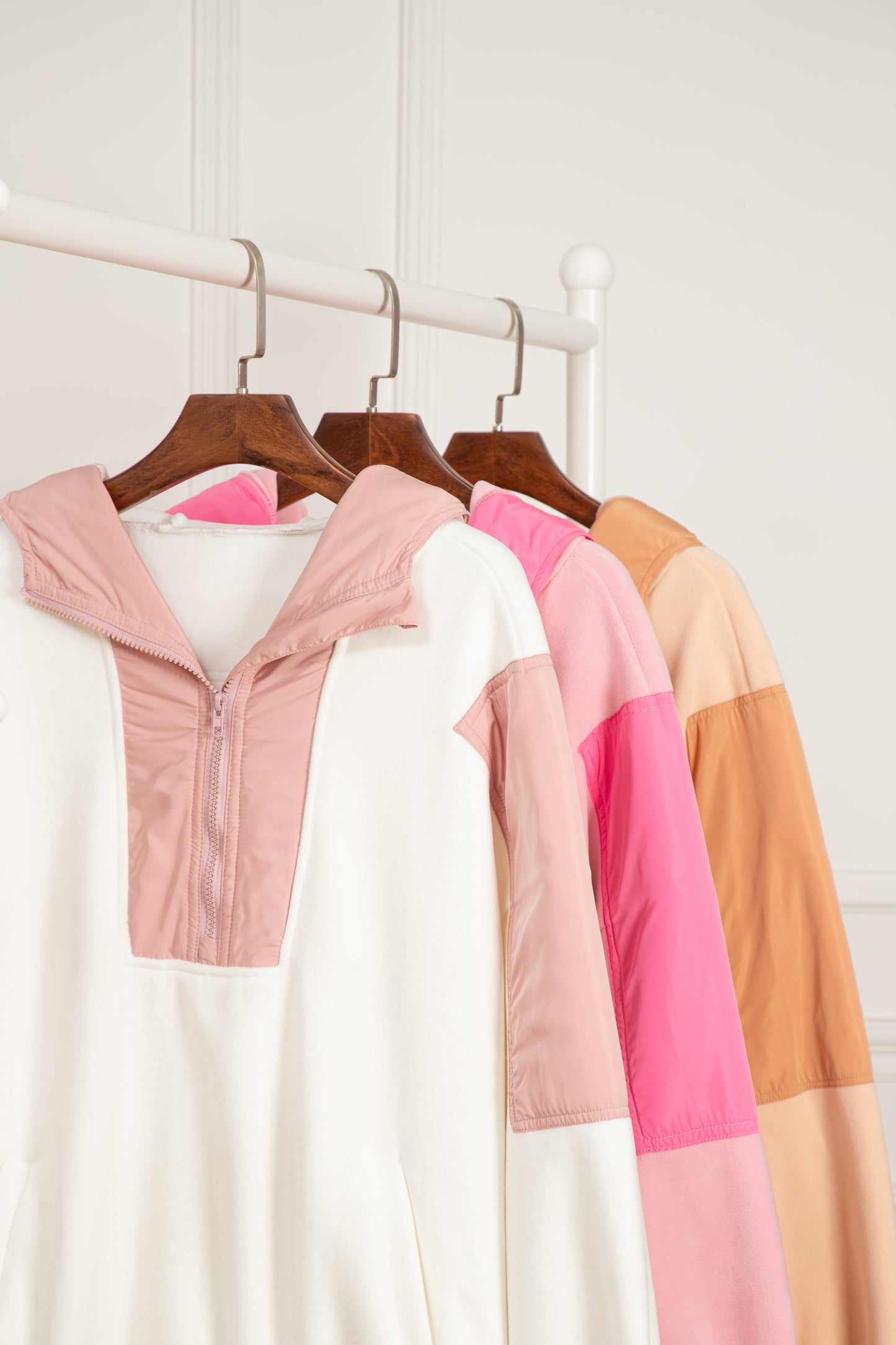 LM | Stylish and elegant winter hoodie