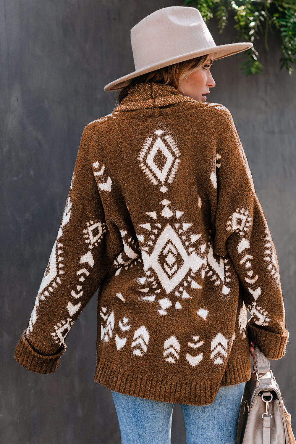 LM | Relaxed and timeless winter sweater
