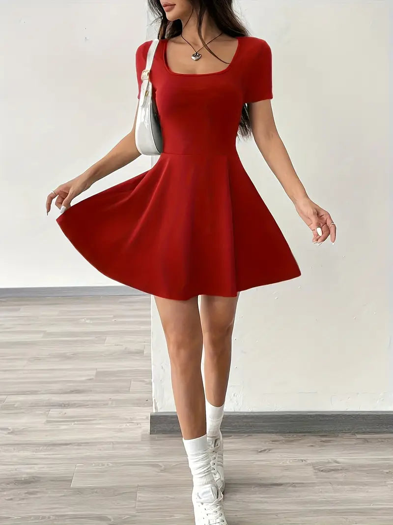 LM | Elegant dress with short sleeves for women