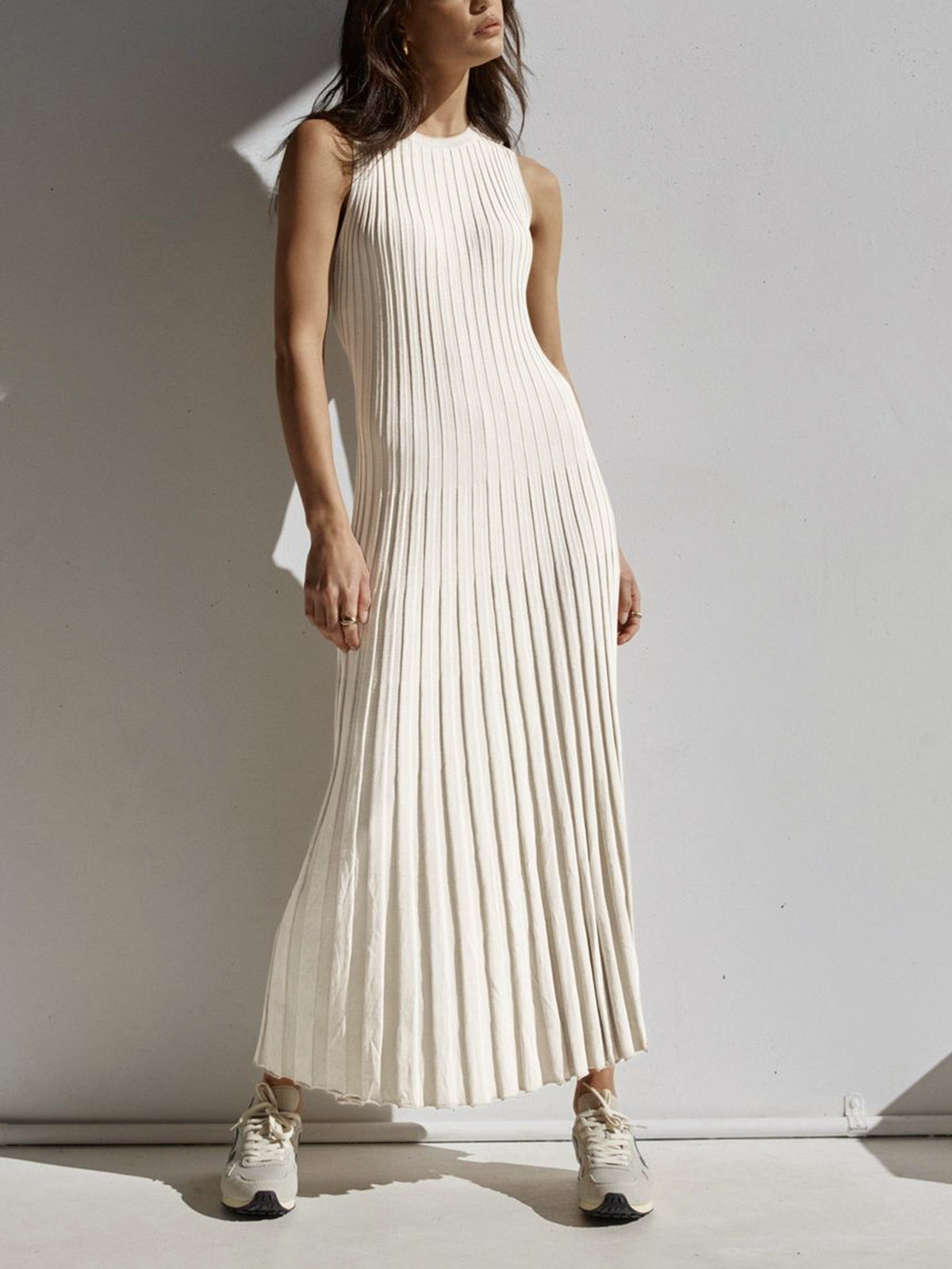 LM | Elegant white dress