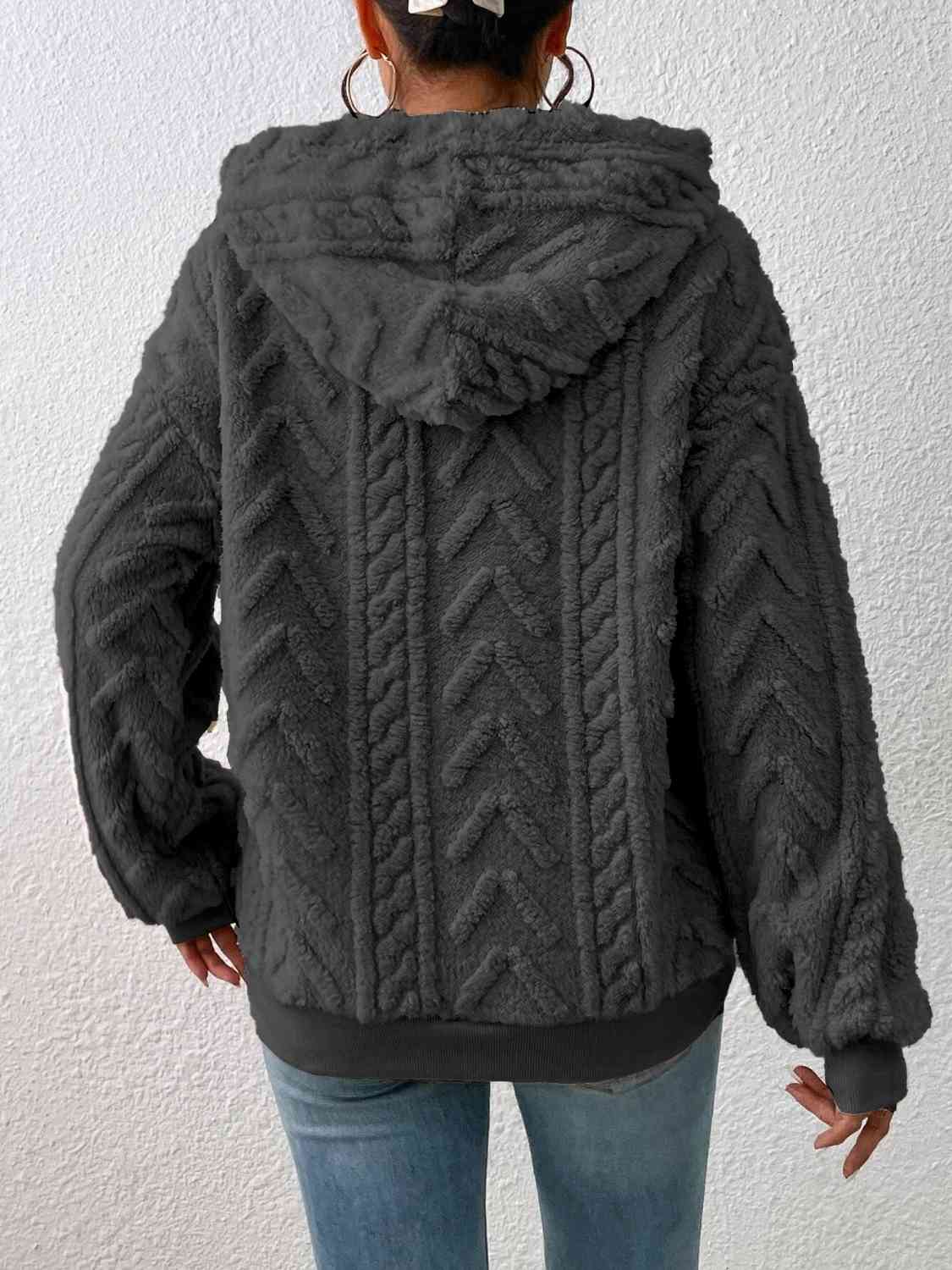 LM | Casual and comfortable hoodie
