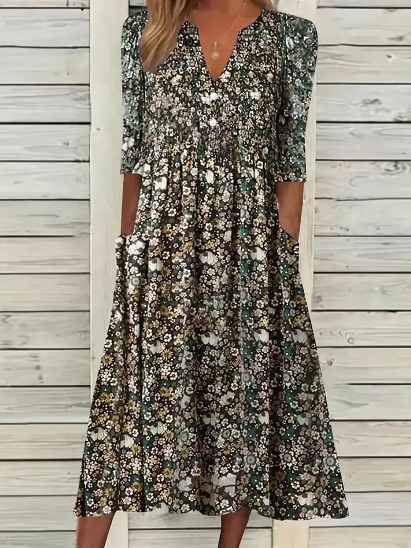LM | Beautiful maxi dress with pleats