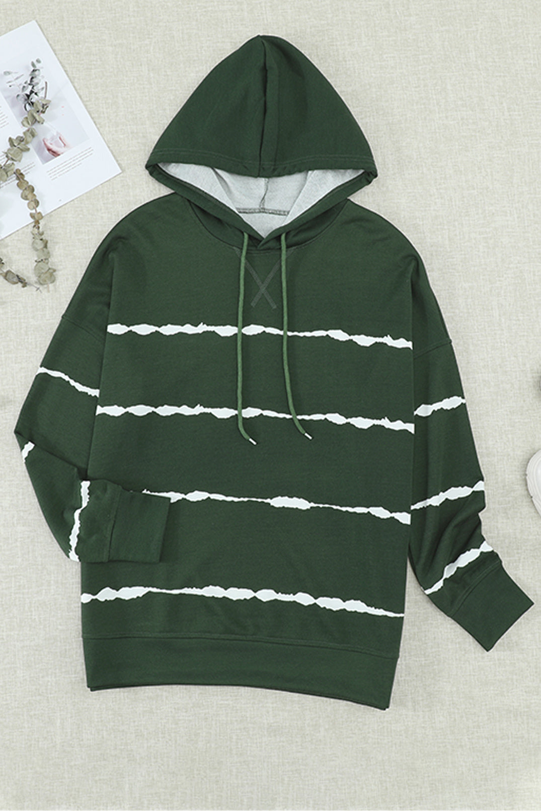 LM | Casual and fashionable hoodie