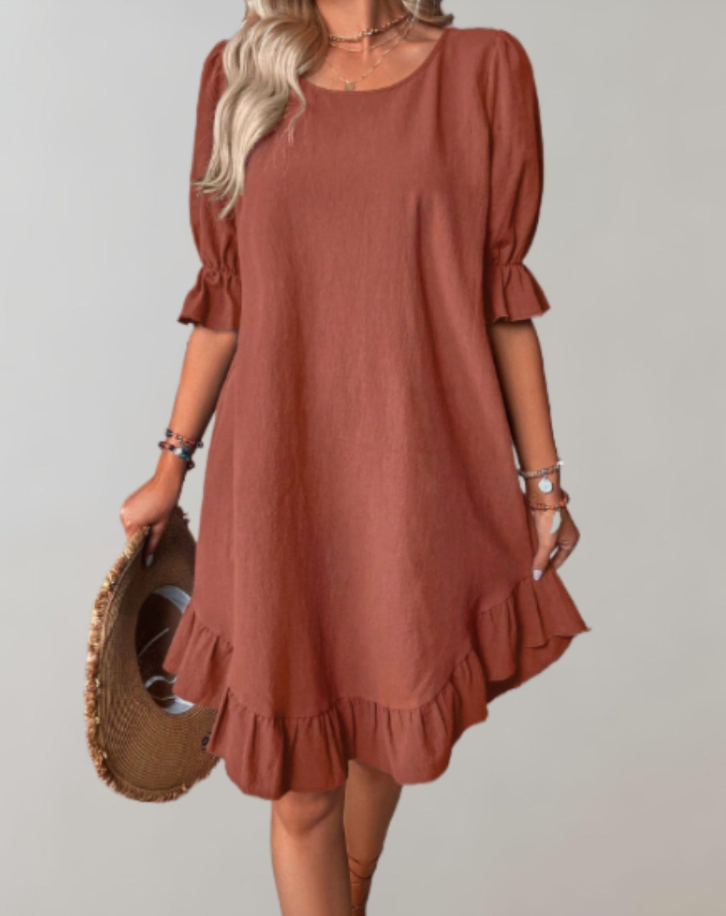 LM | Dress with half sleeves, fine ruffles and round neckline