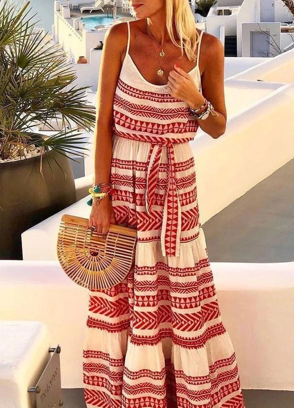 LM | Strapless dress with V-neckline and geometric bohemian print