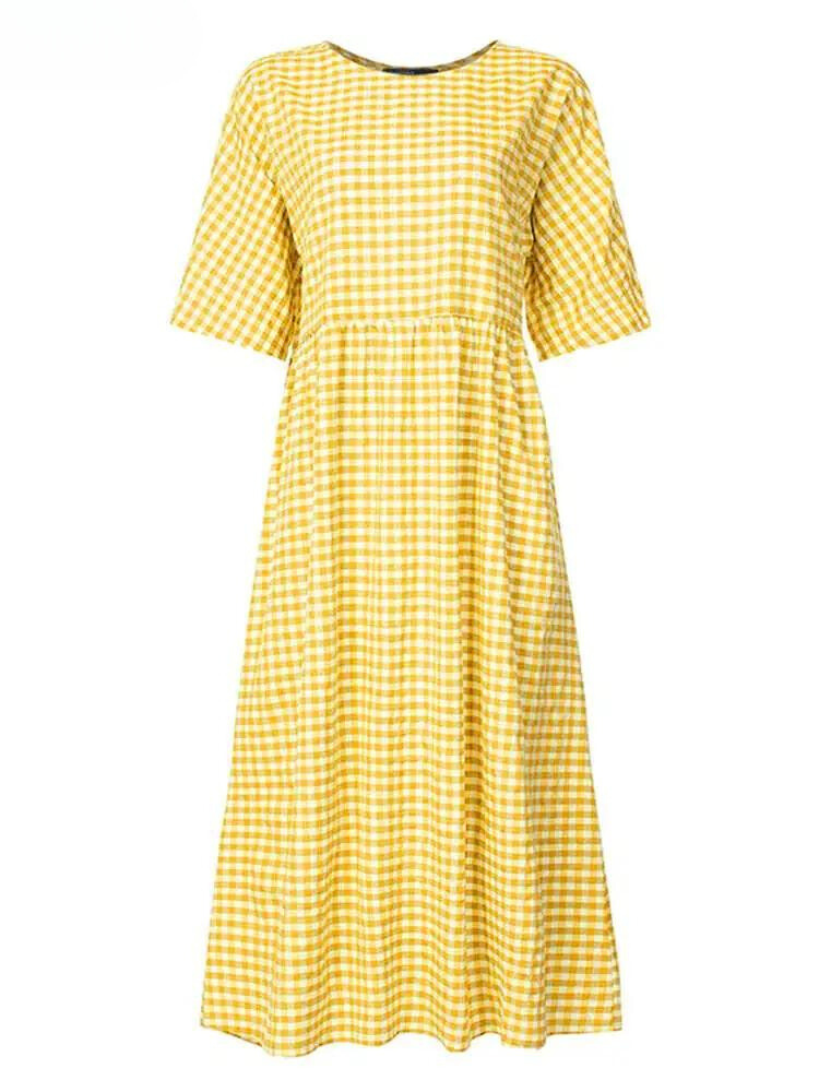 LM | Elegant dress with polka dots