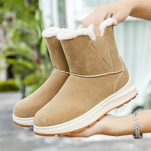LM and supportive orthopaedic general boots