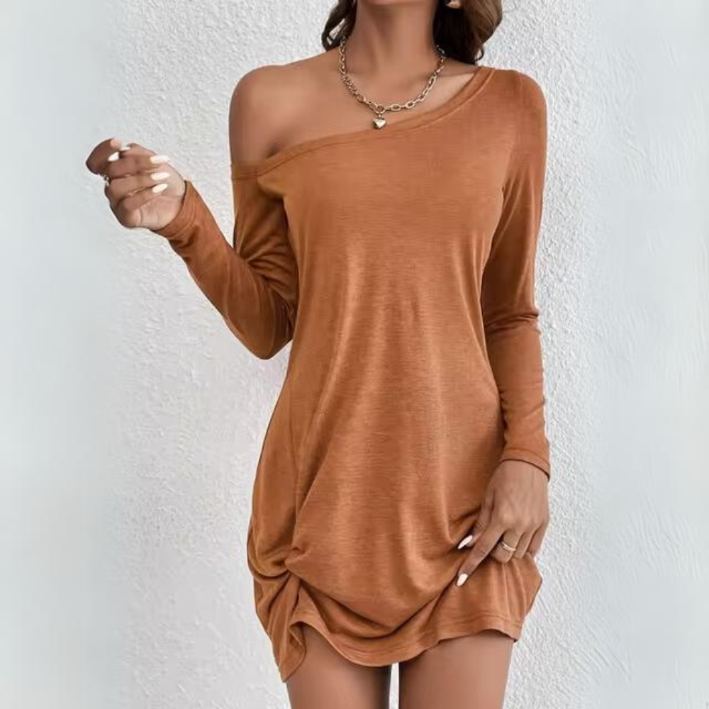 LM | Elegant off-the-shoulder dress with long sleeves