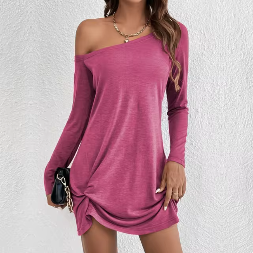 LM | Elegant off-the-shoulder dress with long sleeves