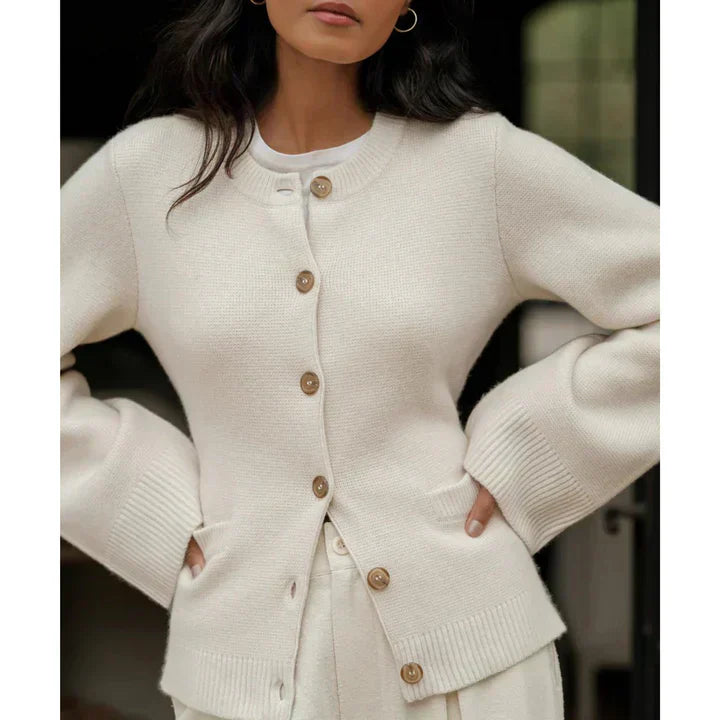 LM | Effortless and trendy winter cardigan