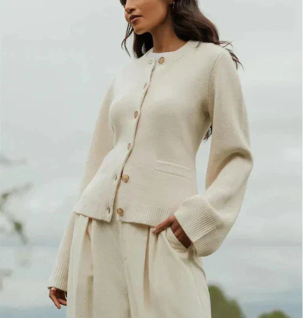 LM | Effortless and trendy winter cardigan