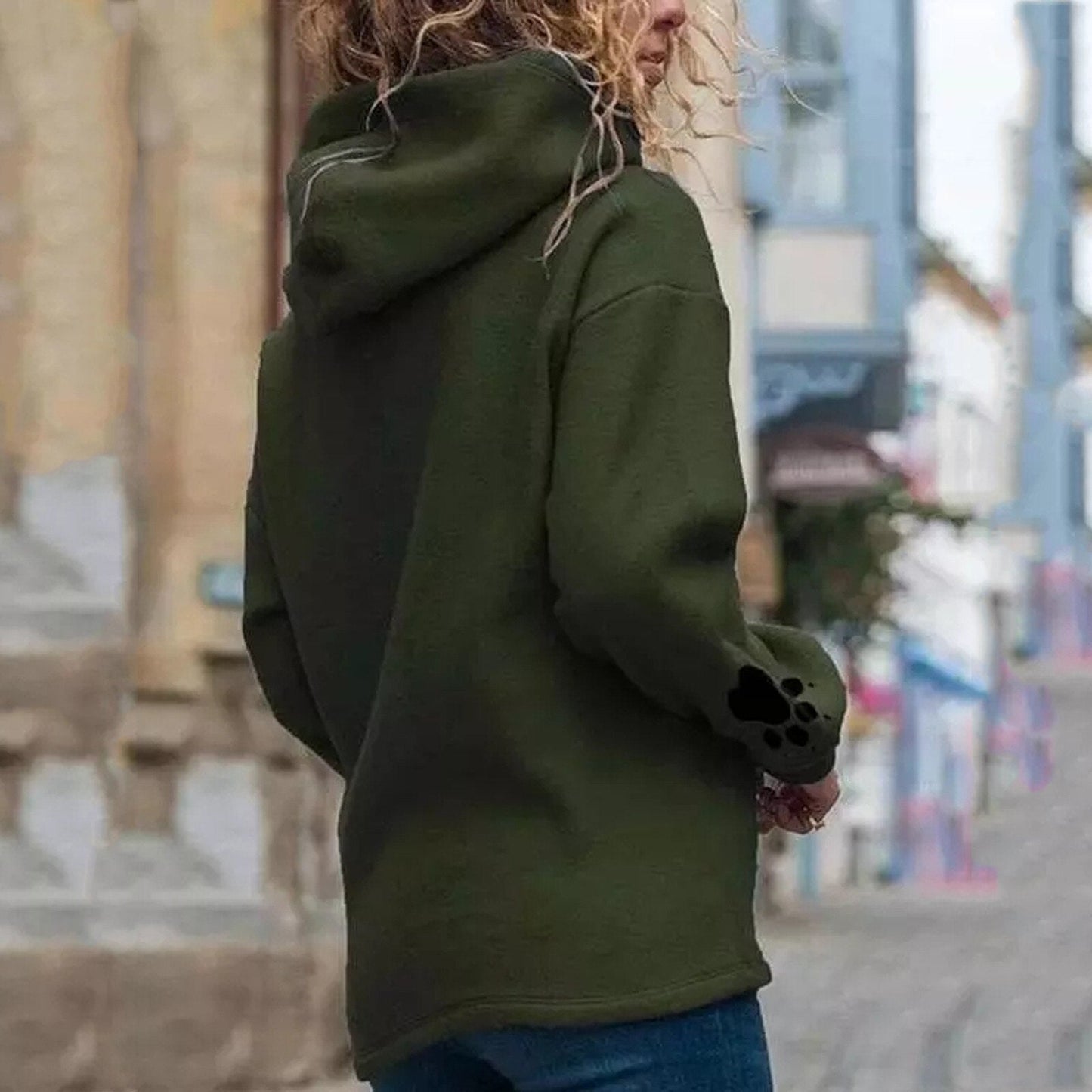 LM | Casual and fashionable hoodie