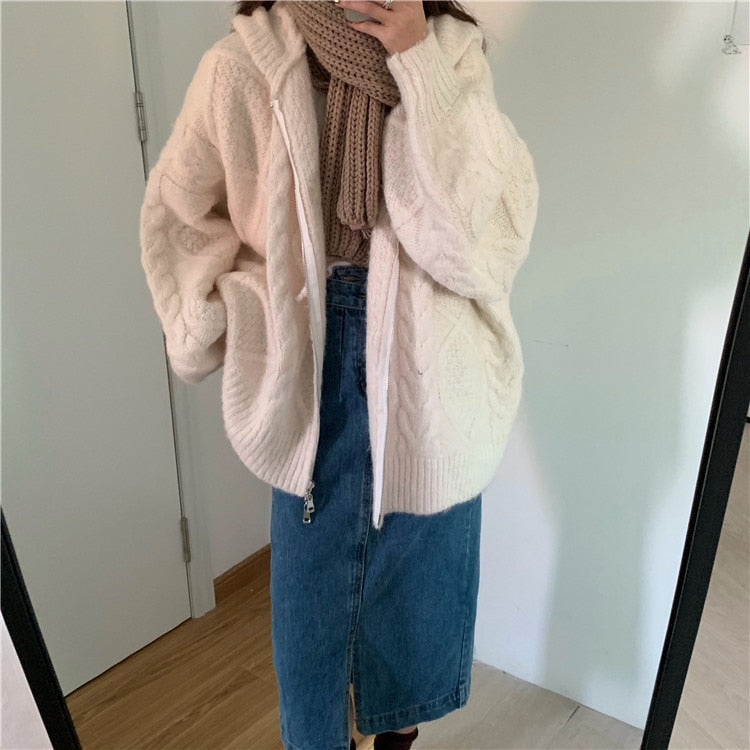 LM | Relaxed and timeless winter cardigan