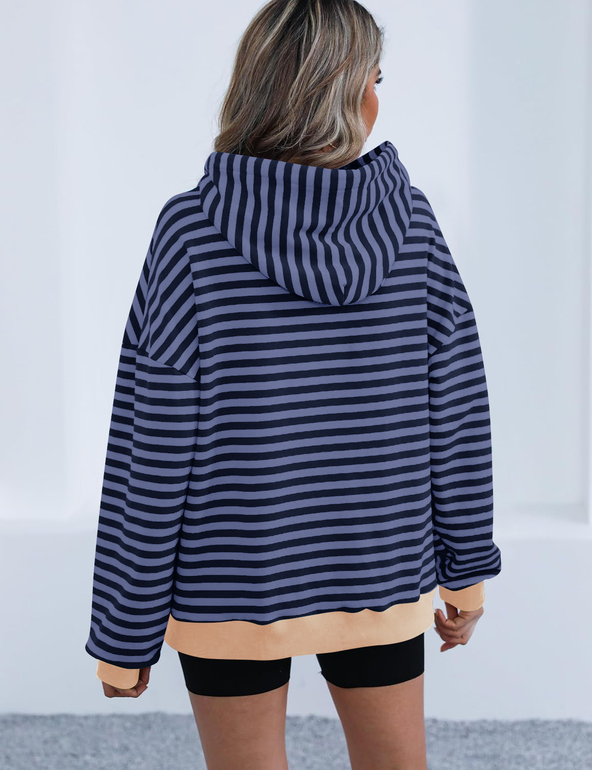 LM | Timeless and elegant hoodie
