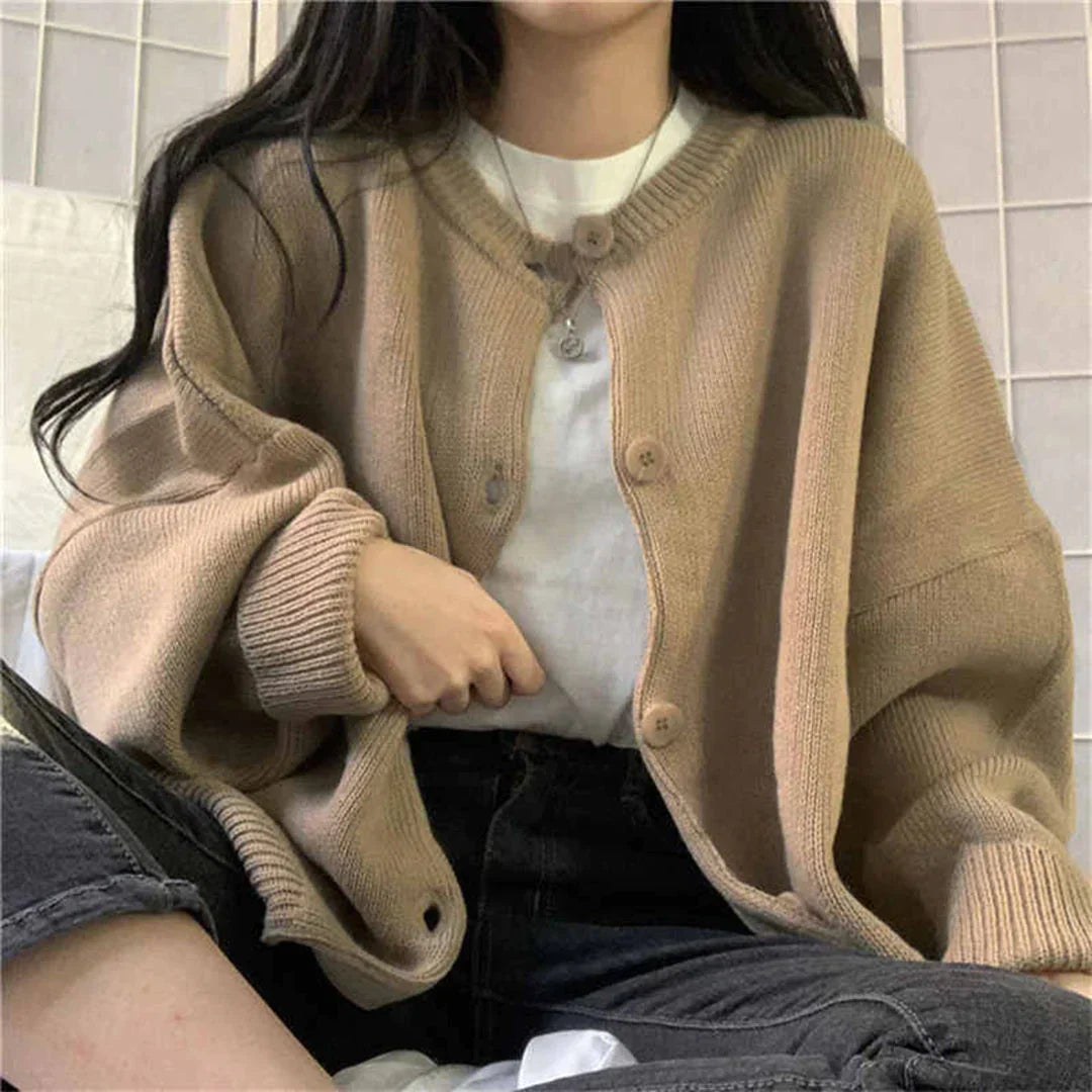 LM | Chic and versatile winter cardigan