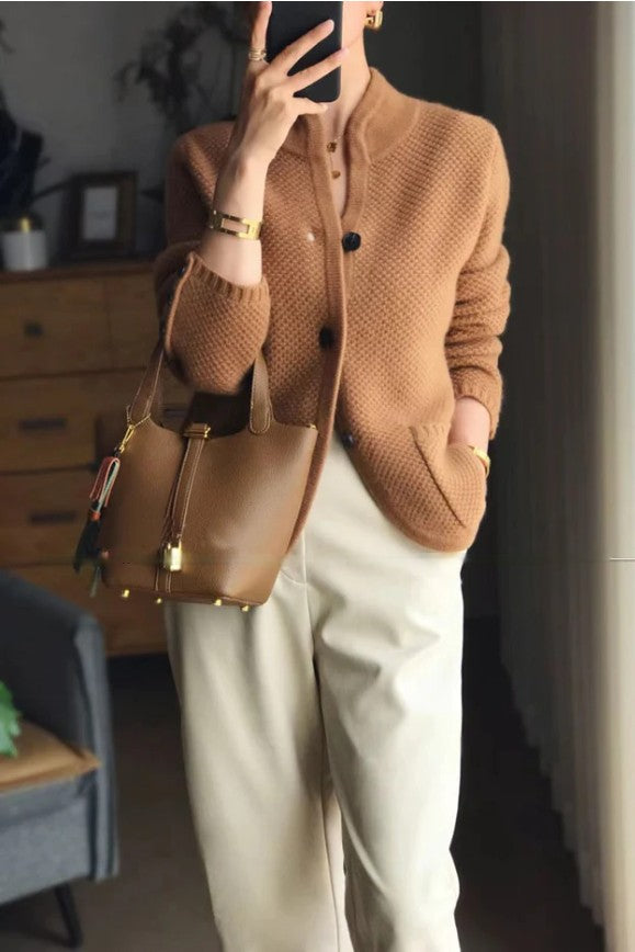 LM | Relaxed and timeless winter cardigan