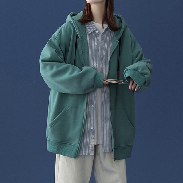 LM | Classic and stylish winter hoodie