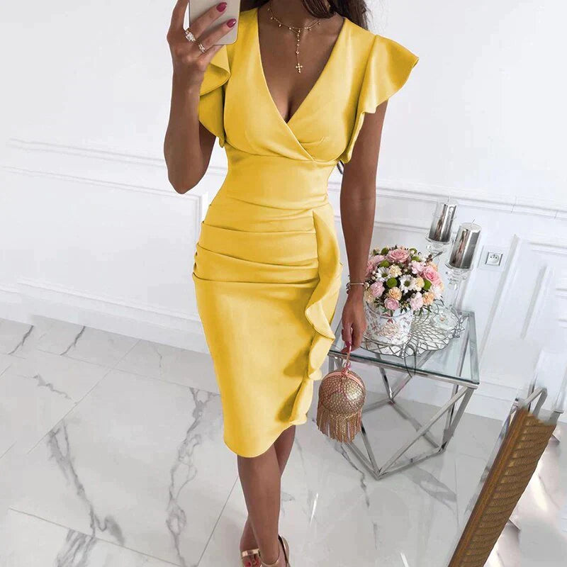 LM | Charming dress with ruffled sleeves