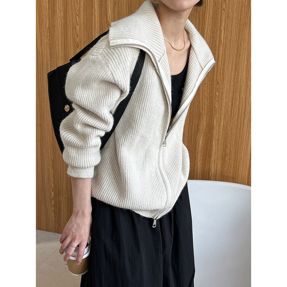 LM | Effortless and elegant winter sweaters