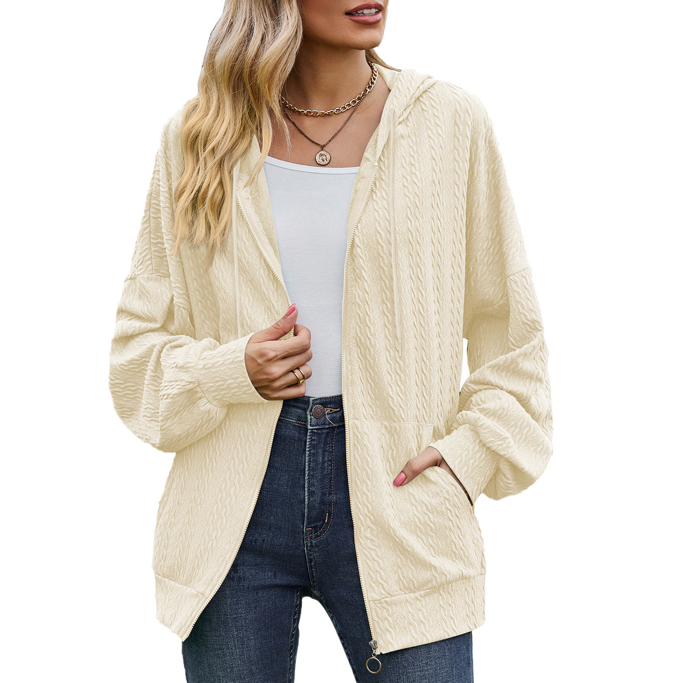 LM | Timeless and elegant winter sweater