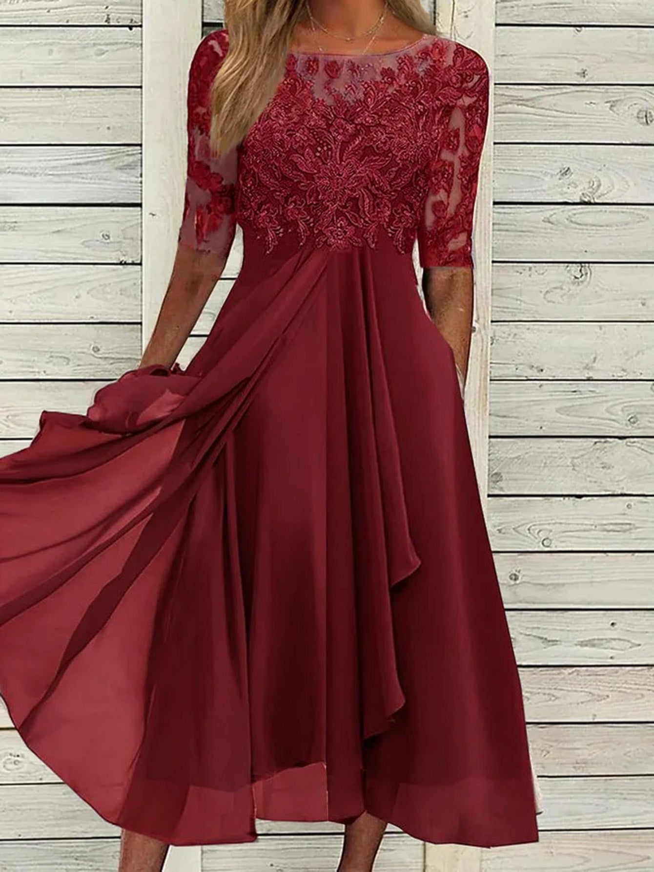 LM | Elegant lace midi dress