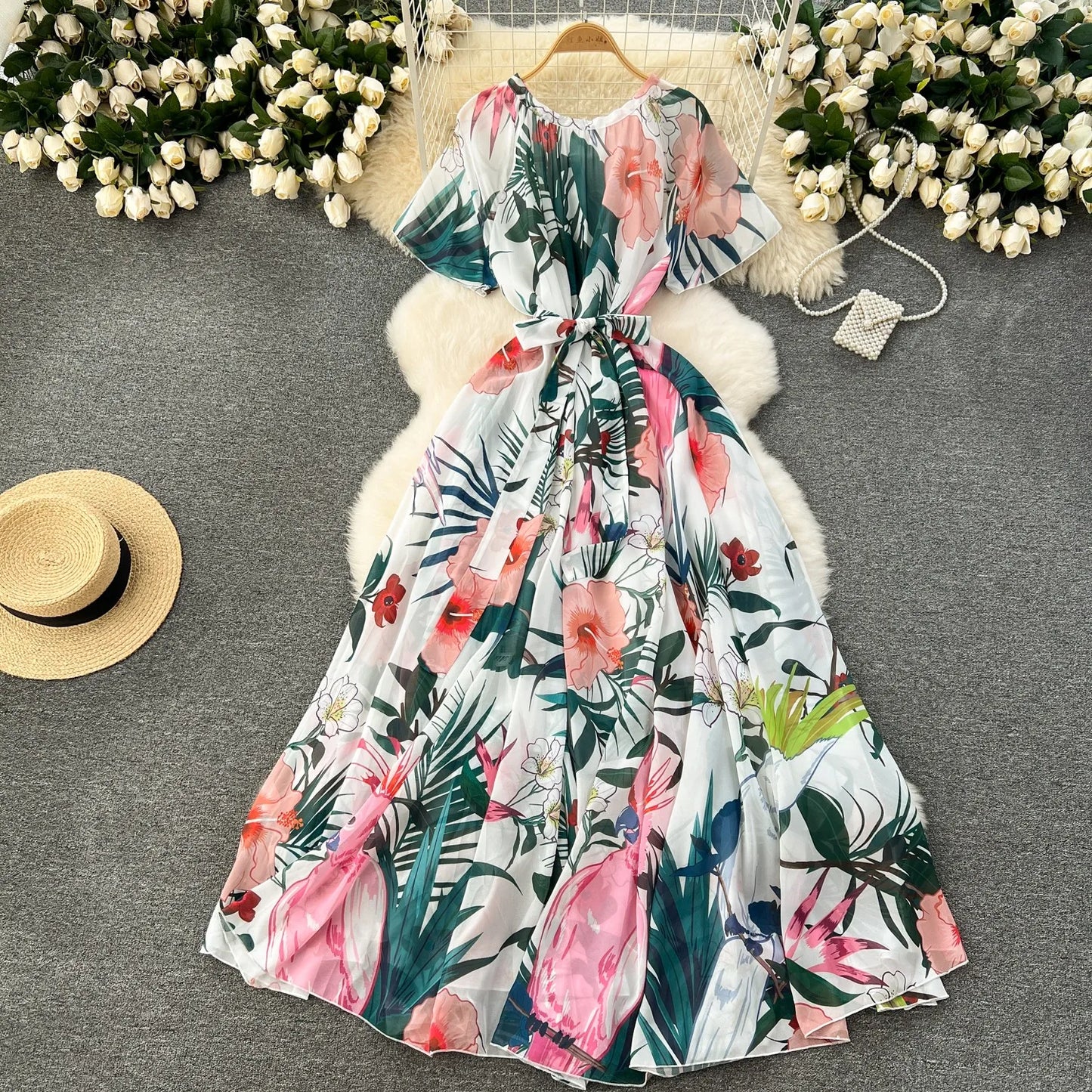 LM | Elegant dress with print