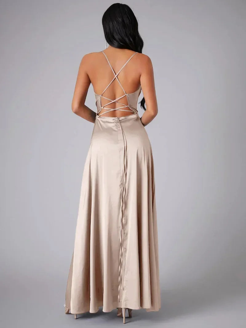 LM | Maxi dress with flowing silk pattern and elegant back