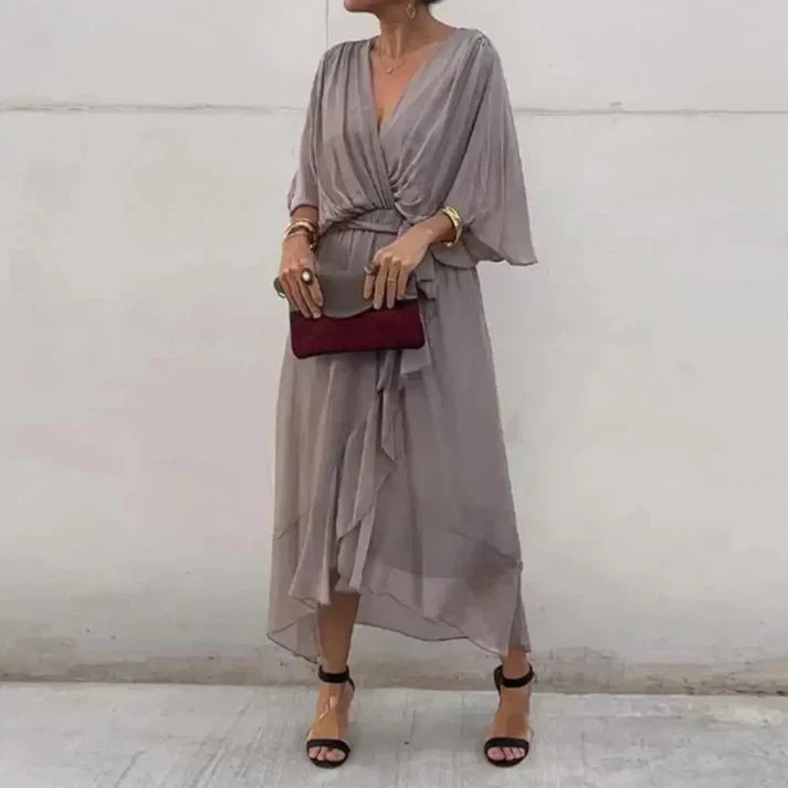 LM | Elegant and sophisticated dress