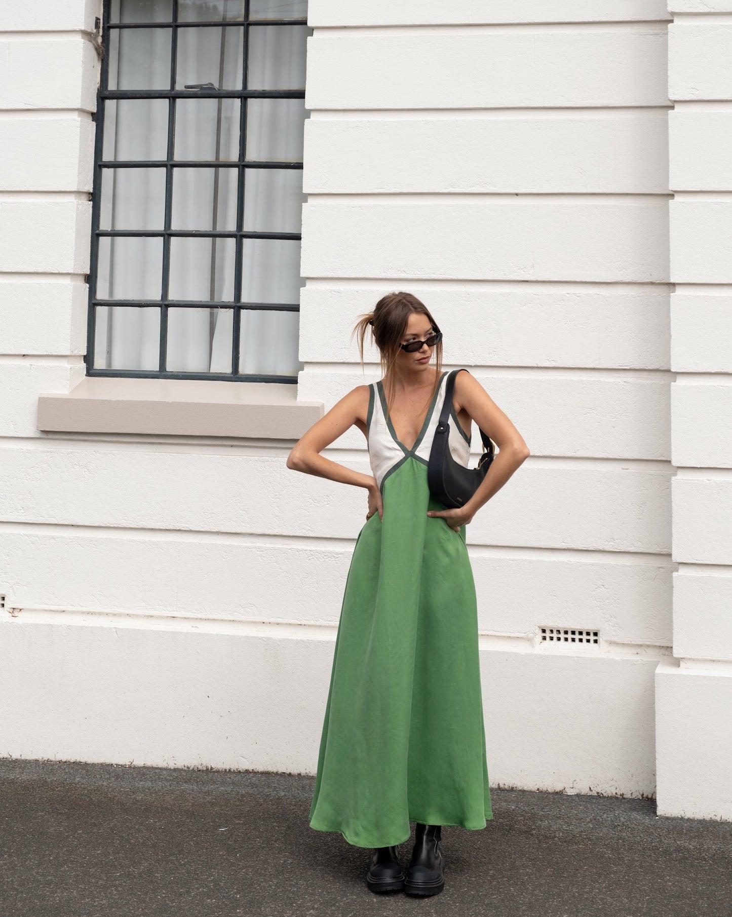 LM | Lightweight maxi dress with V-neckline