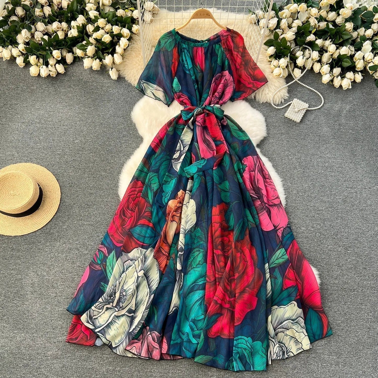 LM | Elegant dress with print
