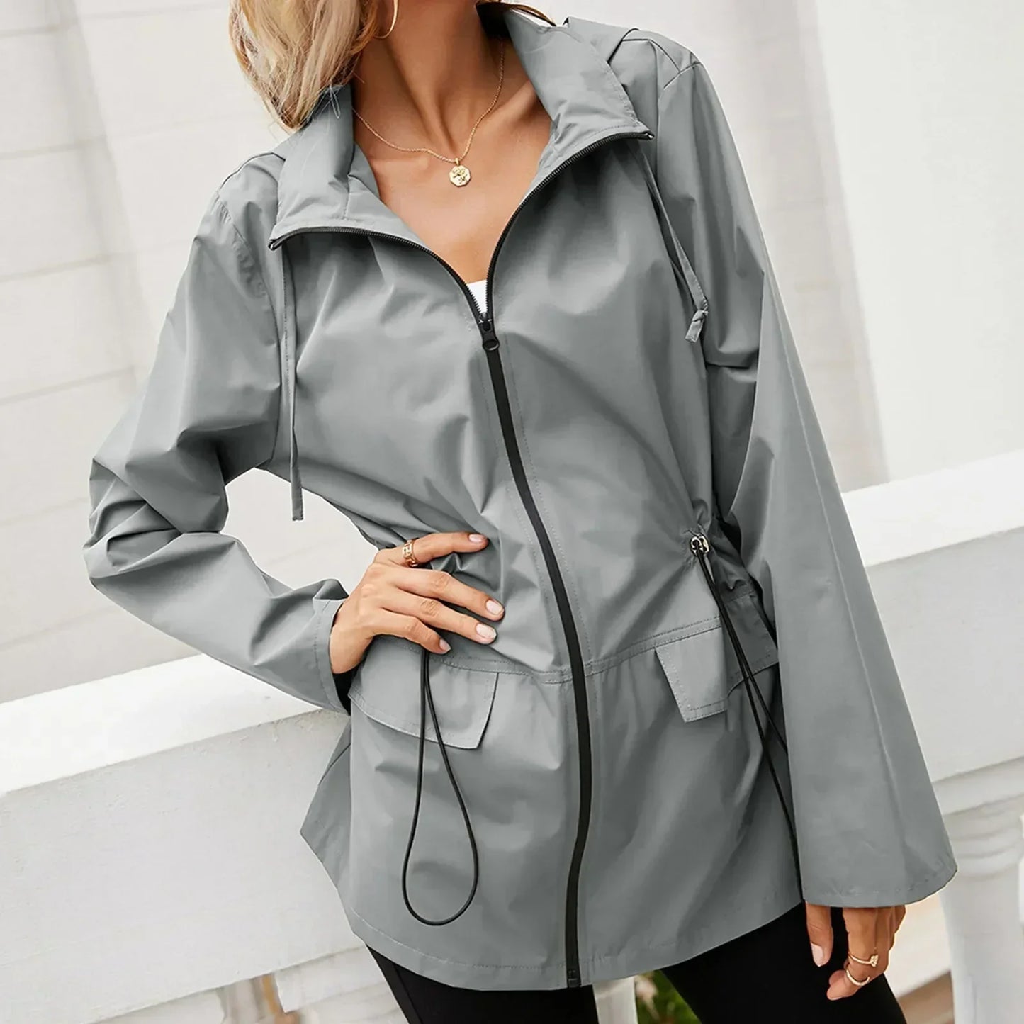LM | Fashionable and minimalist winter jacket