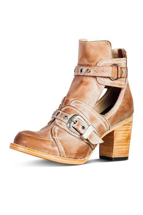 LM | Versatile and supportive orthopaedic boots