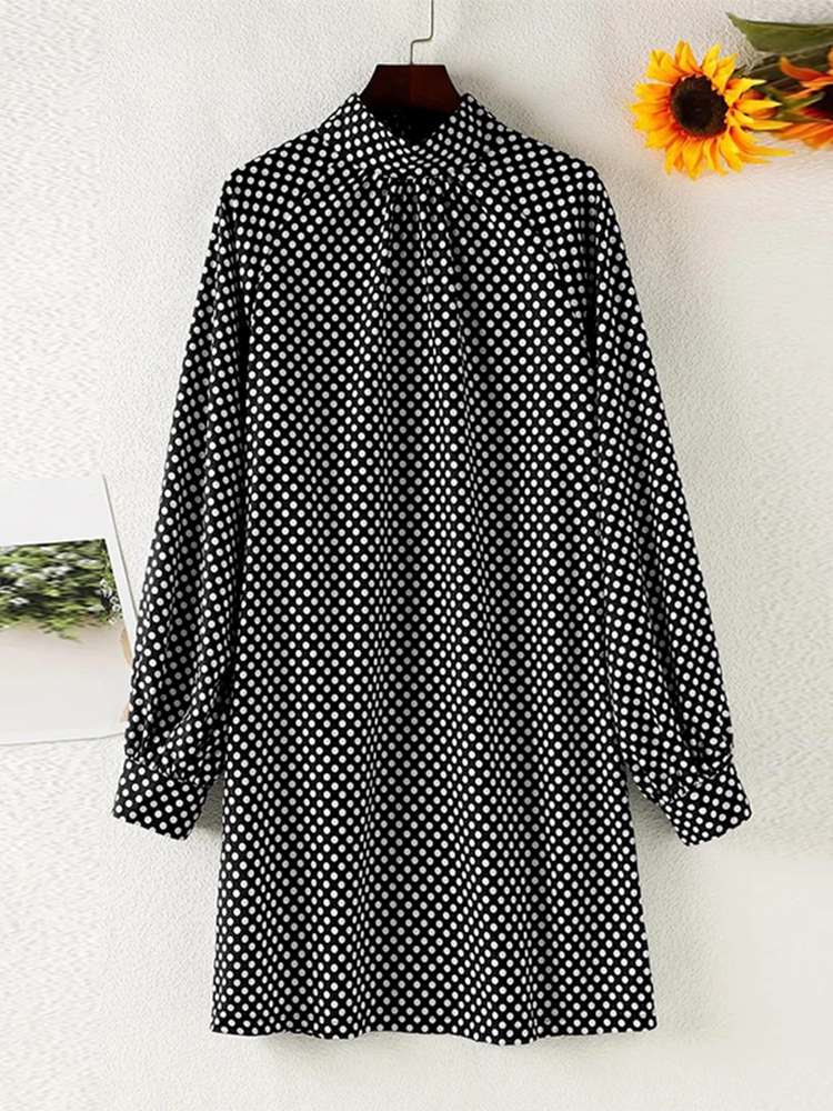 LM | Knee-length, casual dress with turtleneck and puff sleeves, printed with dots