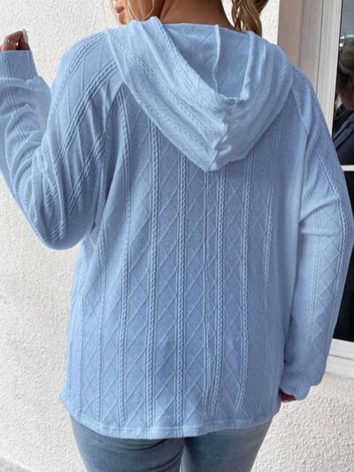 LM | Classic and comfortable hoodie