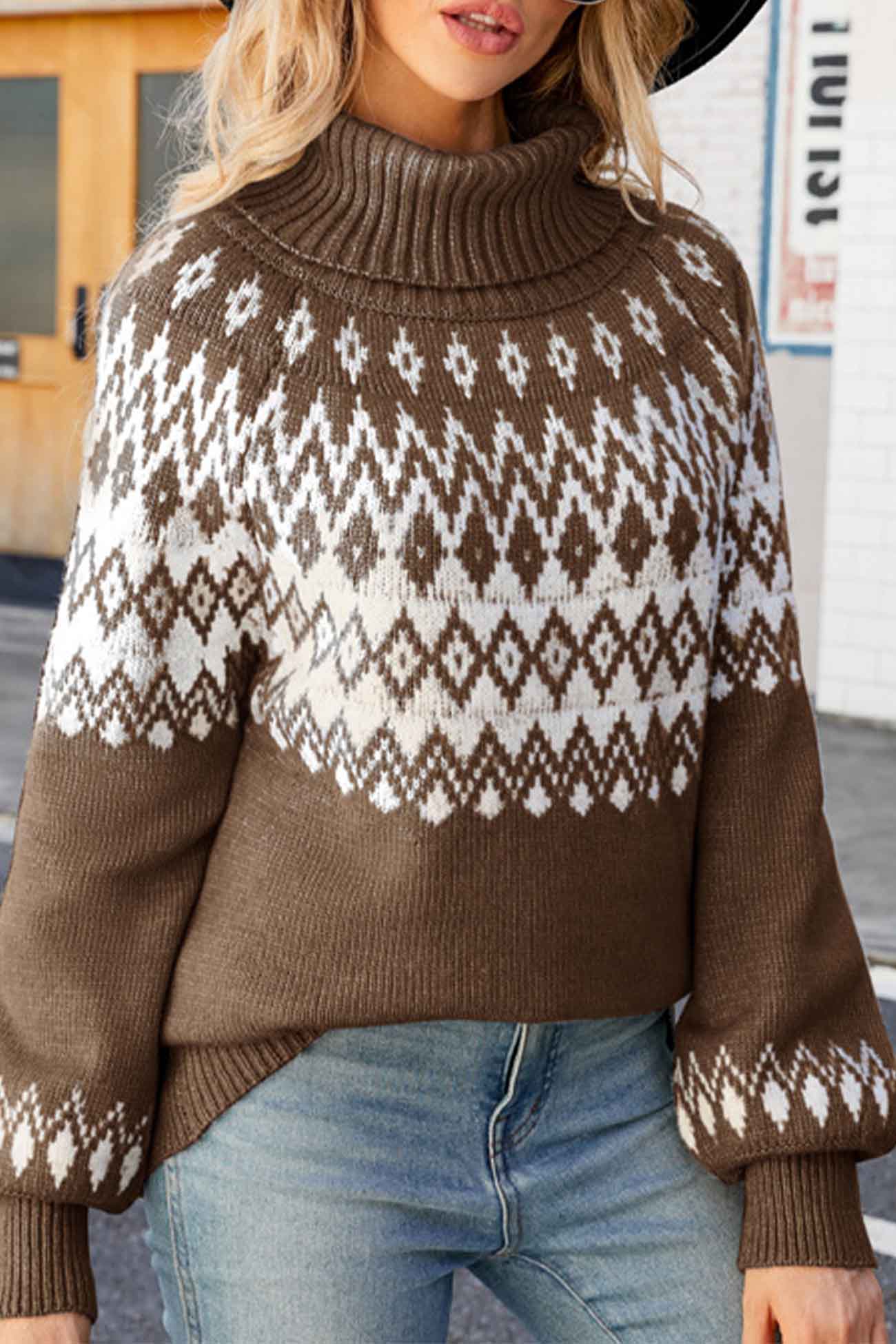 LM | Fashionable and minimalist sweater